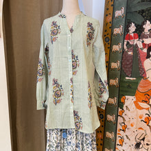 Load image into Gallery viewer, the HONEY top - soft green stripes with pink buta