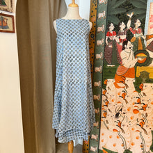 Load image into Gallery viewer, the KAFFIR midi - light blue floral