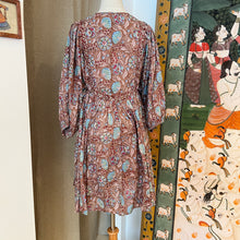 Load image into Gallery viewer, The NUTMEG mini - brown with red floral