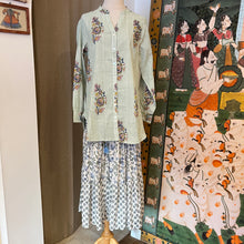 Load image into Gallery viewer, the HONEY top - soft green stripes with pink buta