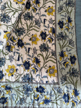 Load image into Gallery viewer, Quilts/bed spread- Queen size