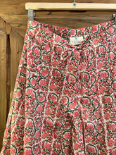 Load image into Gallery viewer, Rhubarb flared culottes - White &amp; Pink floral
