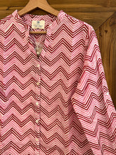 Load image into Gallery viewer, the HONEY top - Pink Zig Zag