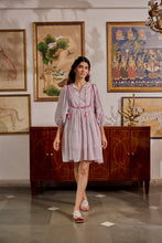 Load image into Gallery viewer, The NUTMEG mini - white with delicate buti