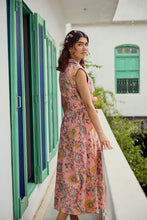 Load image into Gallery viewer, The CAROM midi - soft pink floral