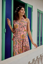 Load image into Gallery viewer, The CAROM midi - soft pink floral