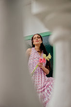 Load image into Gallery viewer, the BORAGE MAXI - white and purple floral