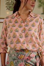 Load image into Gallery viewer, The oversized shirt - light pink stripes