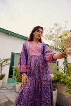 Load image into Gallery viewer, The WASABI midi - purple & pink floral