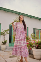 Load image into Gallery viewer, the CHILLI maxi - white & purple floral