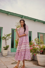 Load image into Gallery viewer, the CHILLI maxi - white & purple floral