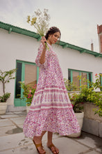 Load image into Gallery viewer, the CHILLI maxi - white & purple floral