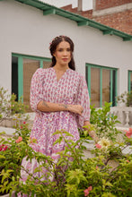 Load image into Gallery viewer, the CHILLI maxi - white & purple floral
