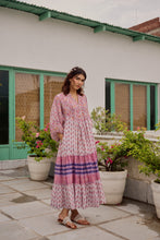 Load image into Gallery viewer, the CHILLI midi - white & purple floral