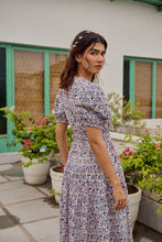 Load image into Gallery viewer, the CAJUN midi - white with blue & grey floral