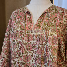 Load image into Gallery viewer, the MINT top - sage green w/ pink floral