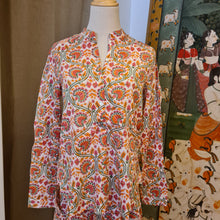 Load image into Gallery viewer, The RUE top - white w/ pink green floral