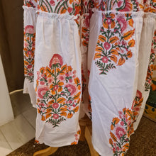 Load image into Gallery viewer, CINNAMON skirt - white w/ pink green floral