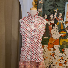 Load image into Gallery viewer, the BASIL top - white w/ pink butis