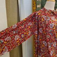 Load image into Gallery viewer, The CLOVE top - Maroon red w/colourful floral