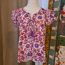 Load image into Gallery viewer, the DILL top - white with red purple floral