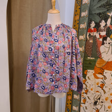 Load image into Gallery viewer, The CLOVE top - Lavender w/pink navy floral