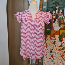 Load image into Gallery viewer, The VANILLA top - pink zig zag