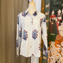 Load image into Gallery viewer, The BASIC shirt - white with blue buta