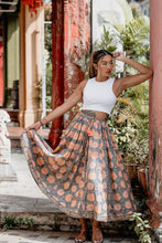 Load image into Gallery viewer, Panelled skirt with pockets - vintage grey