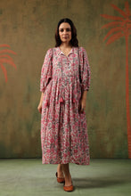 Load image into Gallery viewer, The NUTMEG midi - white &amp; pink floral
