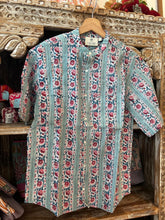 Load image into Gallery viewer, Men’s Mandarin collar shirt - green stripes
