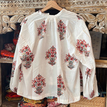 Load image into Gallery viewer, The CLOVE top - white with red buta
