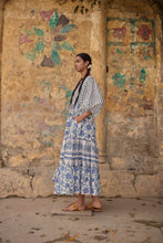 Load image into Gallery viewer, the CHILLI maxi - white and blue floral
