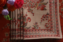 Load image into Gallery viewer, GIETHOORN Placemats - Beige floral (set of 6)
