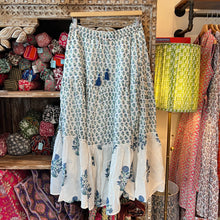 Load image into Gallery viewer, CINNAMON skirt - white w/ blue butis
