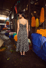 Load image into Gallery viewer, the SENF maxi - black floral
