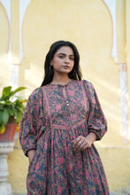 Load image into Gallery viewer, The NUTMEG midi - Charcoal grey w/ Fuschia floral
