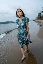 Load image into Gallery viewer, the CILANTRO midi - blue &amp; green floral
