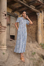 Load image into Gallery viewer, the MALABAR maxi - blue floral
