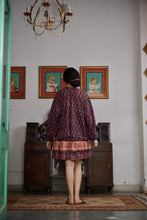 Load image into Gallery viewer, The CLOVE top - vintage navy with red butis
