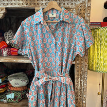 Load image into Gallery viewer, the PARSLEY MIDI dress - soft blue w/ pink prints
