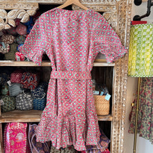 Load image into Gallery viewer, the New Chives dress - pink geometrics
