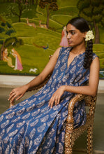 Load image into Gallery viewer, The CURRY dress - panelled wrap dress in indigo paisleys
