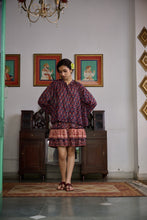 Load image into Gallery viewer, The CLOVE top - vintage navy with red butis
