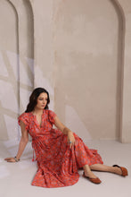 Load image into Gallery viewer, the CILANTRO midi - apricot w/ pink floral
