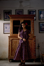 Load image into Gallery viewer, the DILL top - vintage navy with red dana butis
