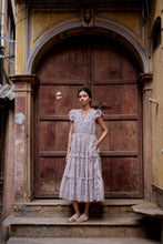 Load image into Gallery viewer, the CILANTRO midi - sweet pink floral
