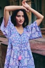 Load image into Gallery viewer, the CELERY top - purple jaal block printed
