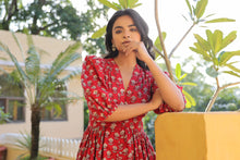 Load image into Gallery viewer, the ANISE midi - deep red with butis
