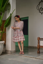 Load image into Gallery viewer, the CHILLI mini - white &amp; brown floral
